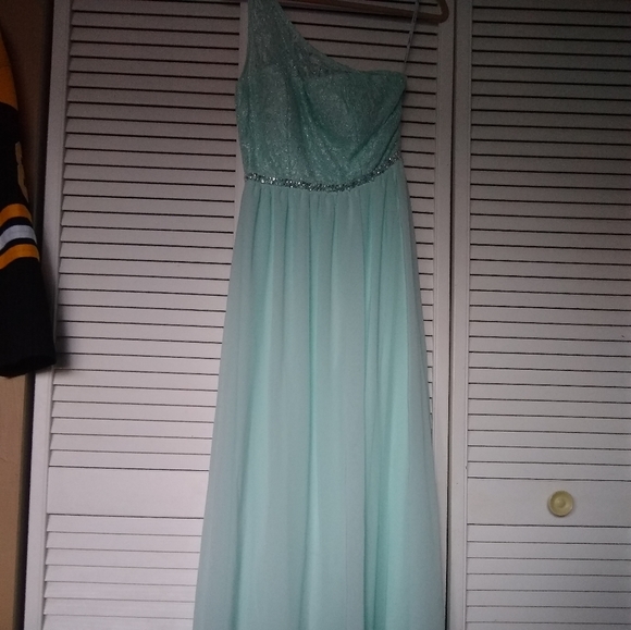 Aqua formal dress - Picture 1 of 4